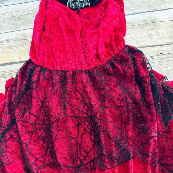 Girls Vampire Halloween Costume! Size 7-8 - Picture 2 of 6